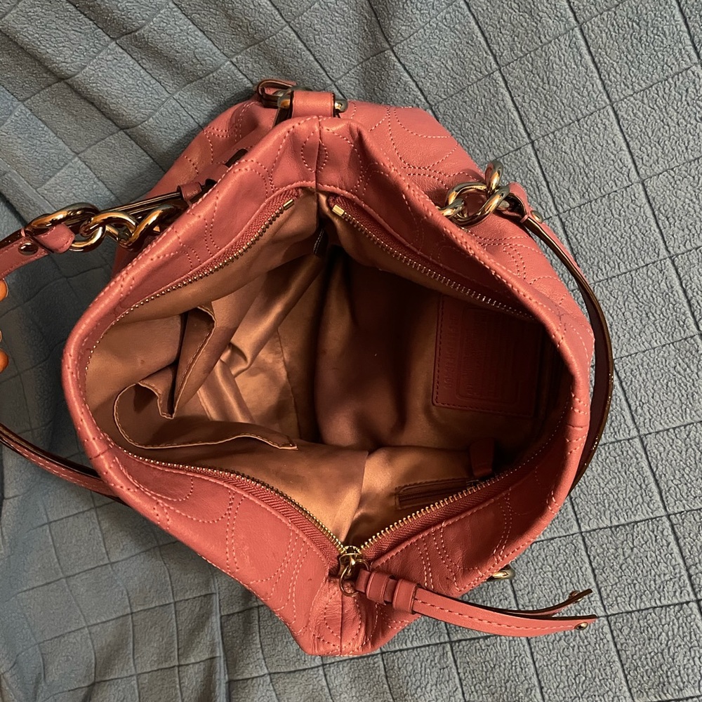 Handbag - Picture 6 of 7